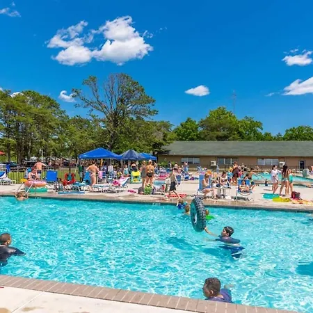 Hotel Pine Haven